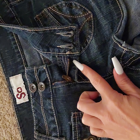 Jean Cuffed Shorts - Picture 6 of 8